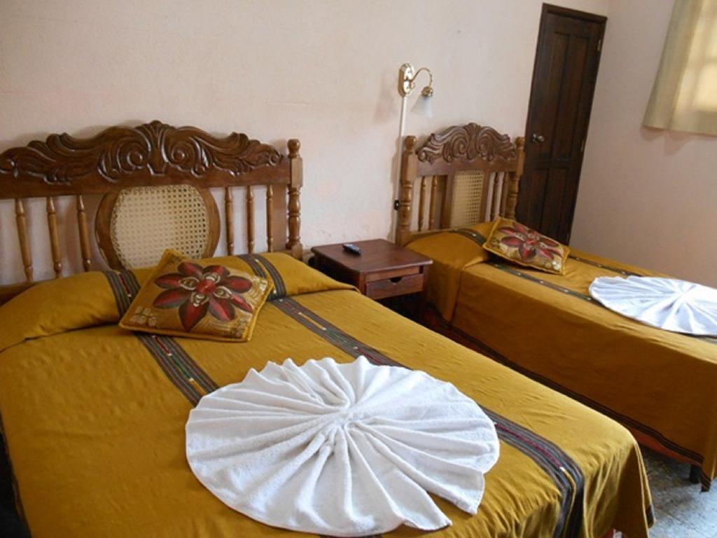 Hotel El Chaparral Panajachel Rum bild