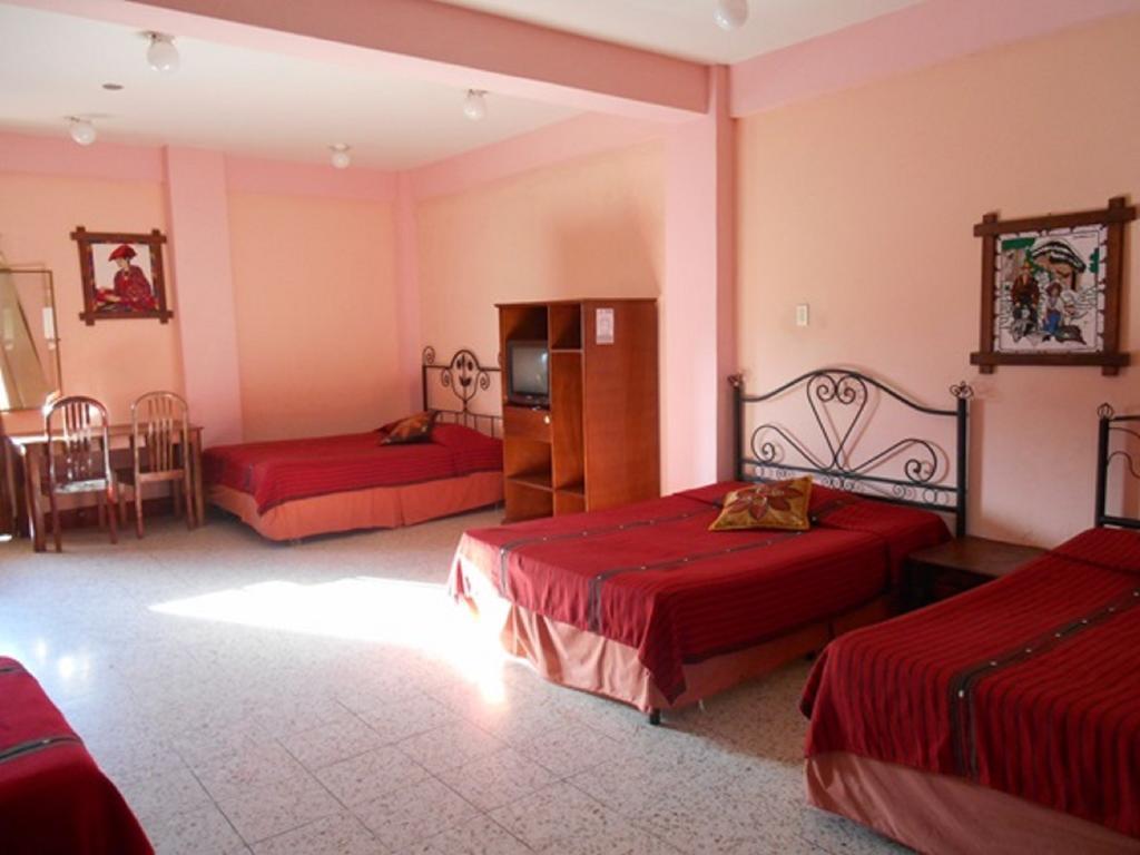 Hotel El Chaparral Panajachel Rum bild